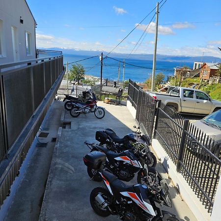 Dpto Amplio Con Vista A La Bahia Ushuaia Exterior foto
