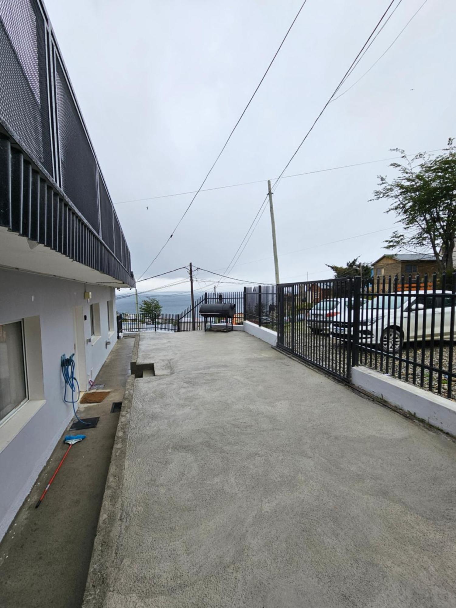 Dpto Amplio Con Vista A La Bahia Ushuaia Exterior foto